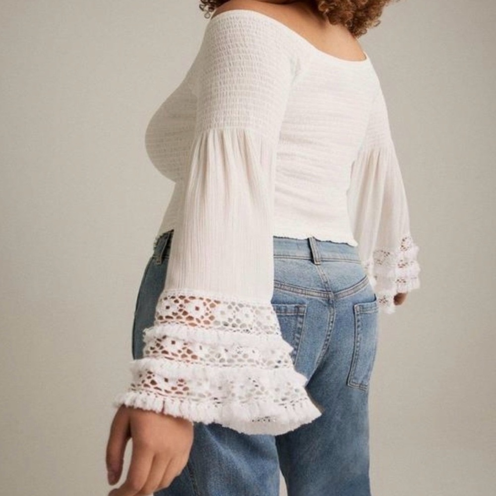 Torrid 2X Smocked Festi Off the Shoulder Cropped Bell Sleeve Top NWT